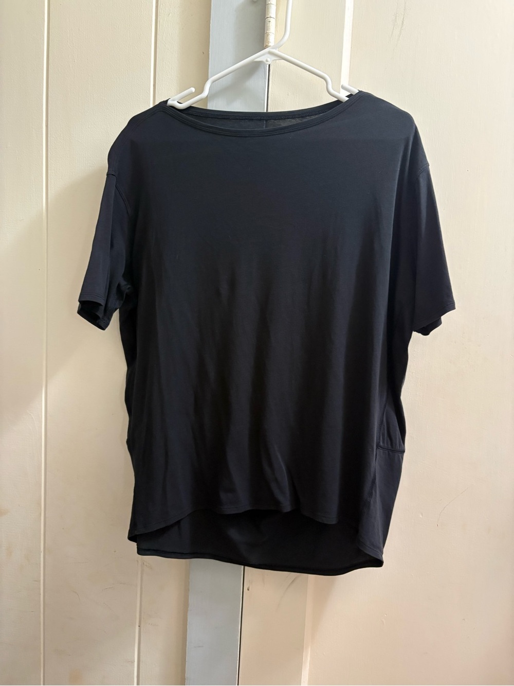 EUC Lululemon Back In Action Top